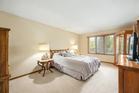 6450 Manor Drive Burr Ridge IL 60527