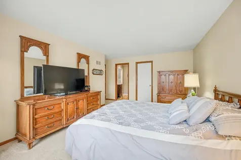 6450 Manor Drive Burr Ridge IL 60527