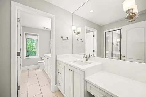 6450 Manor Drive Burr Ridge IL 60527