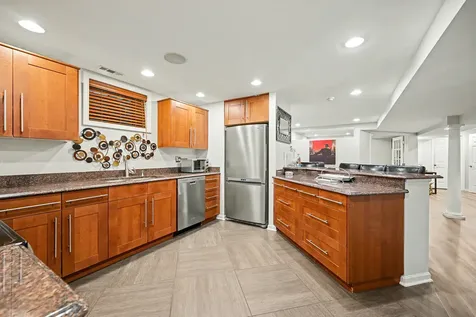 6450 Manor Drive Burr Ridge IL 60527