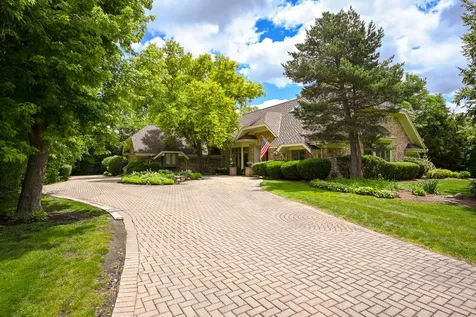 6450 Manor Drive Burr Ridge IL 60527