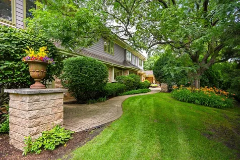 6450 Manor Drive Burr Ridge IL 60527