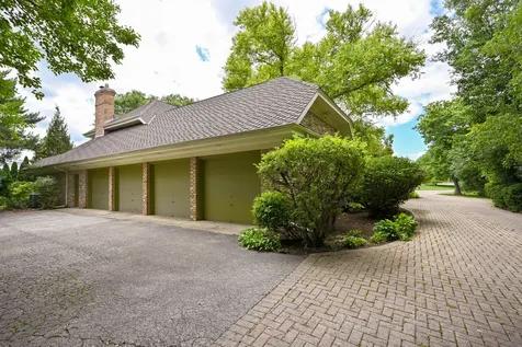 6450 Manor Drive Burr Ridge IL 60527