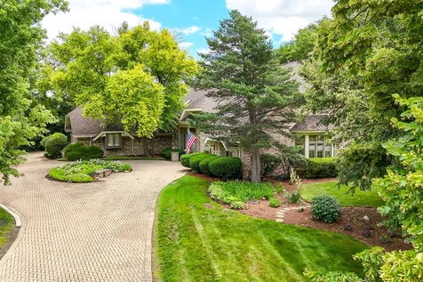 6450 Manor Drive Burr Ridge IL 60527