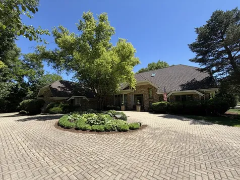 6450 Manor Drive Burr Ridge IL 60527