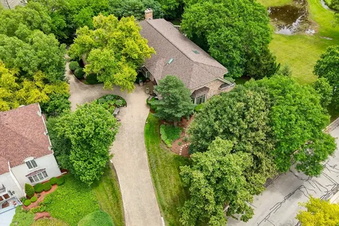 6450 Manor Drive Burr Ridge IL 60527