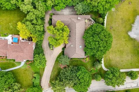 6450 Manor Drive Burr Ridge IL 60527