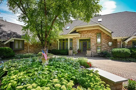 6450 Manor Drive Burr Ridge IL 60527