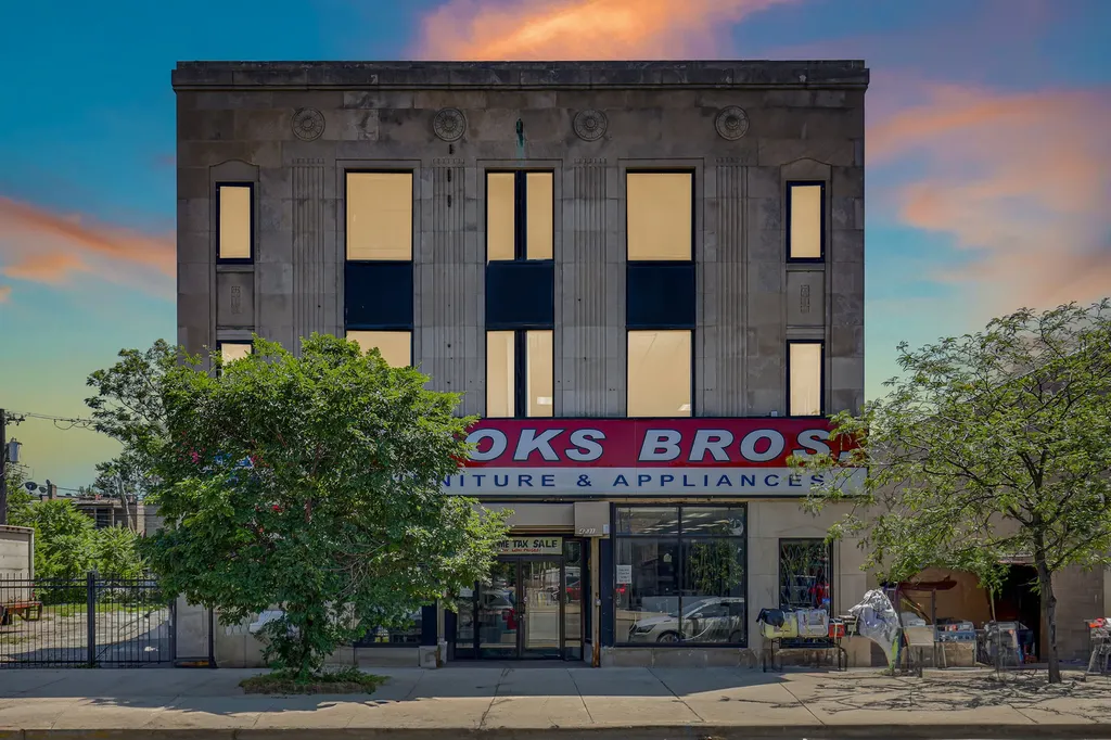 4231 West Madison Street Chicago IL 60624