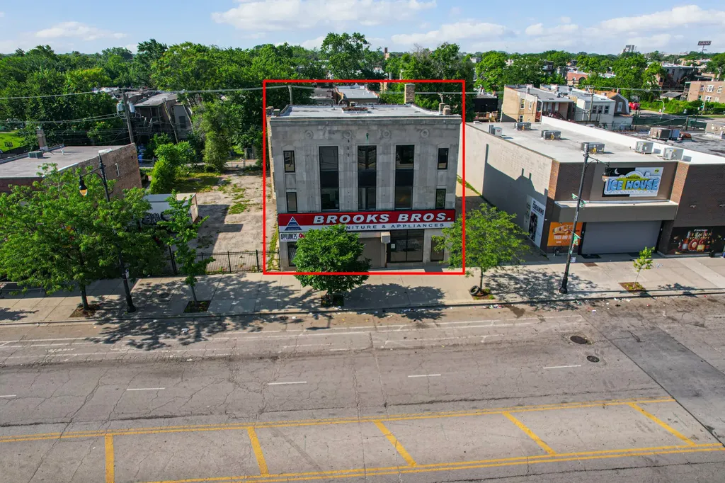 4231 West Madison Street Chicago IL 60624