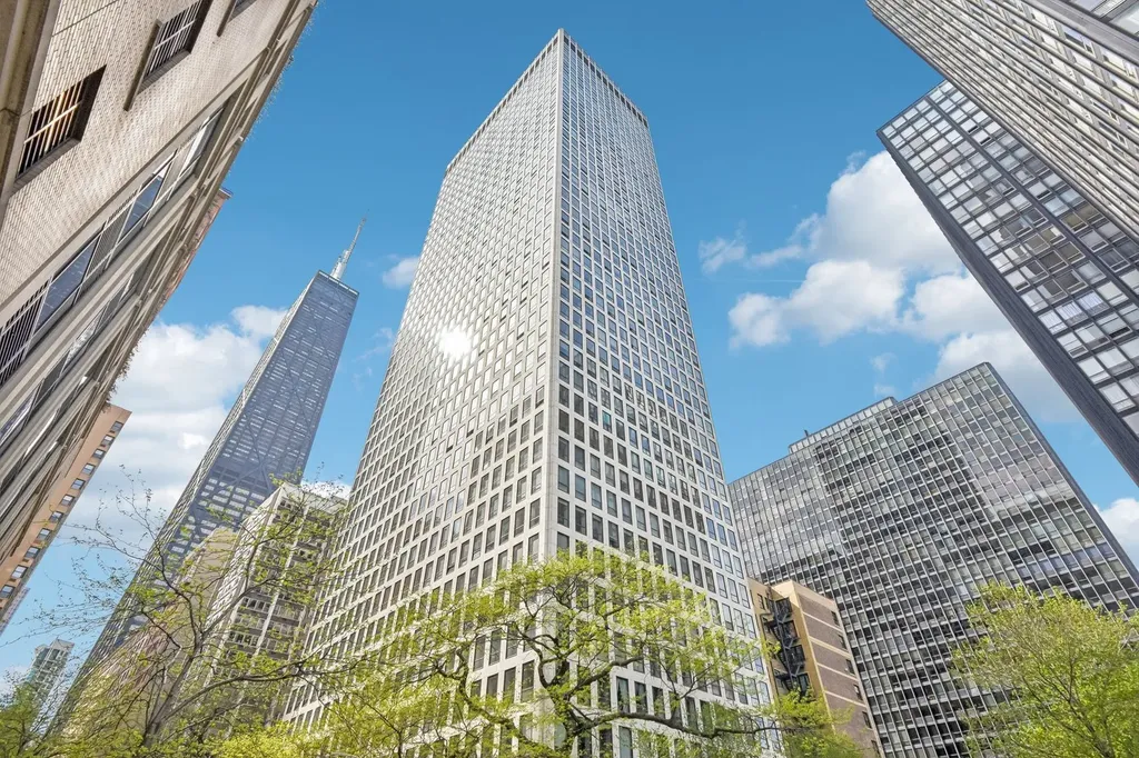 260 East Chestnut Street Chicago IL 60611