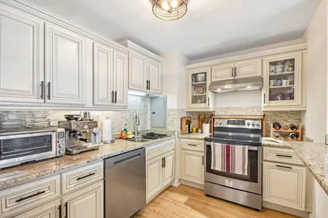 260 East Chestnut Street Chicago IL 60611