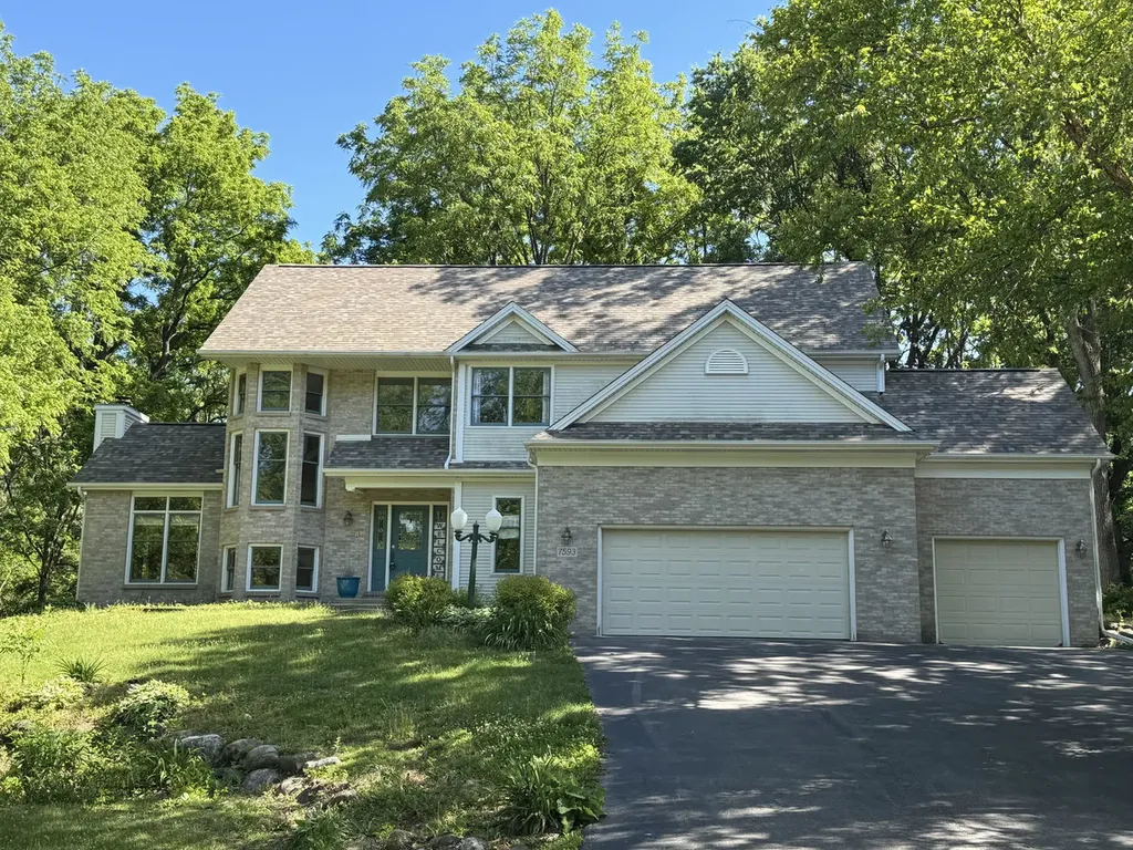 7593 Grace Drive Roscoe IL 61073