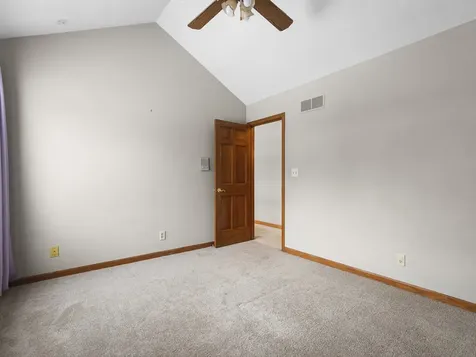 7593 Grace Drive Roscoe IL 61073