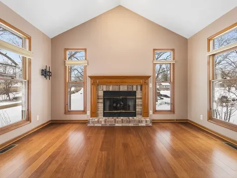 7593 Grace Drive Roscoe IL 61073