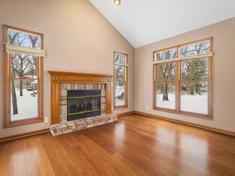 7593 Grace Drive Roscoe IL 61073