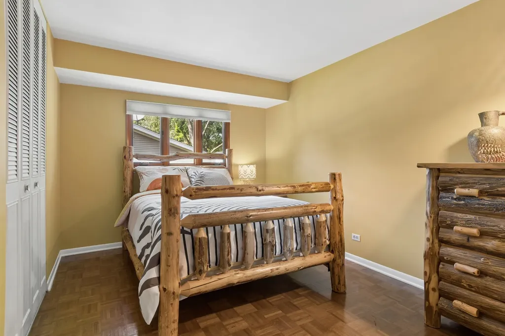 6601 Macarthur Drive Woodridge IL 60517