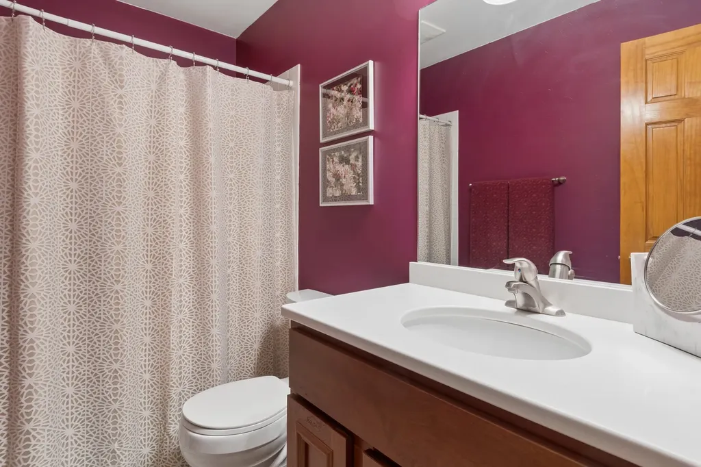6601 Macarthur Drive Woodridge IL 60517