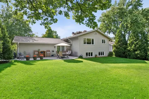 6601 Macarthur Drive Woodridge IL 60517
