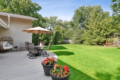 6601 Macarthur Drive Woodridge IL 60517