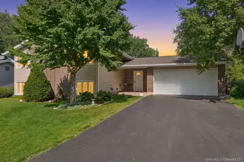 6601 Macarthur Drive Woodridge IL 60517