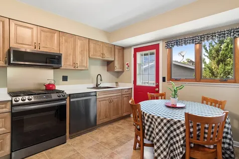 6601 Macarthur Drive Woodridge IL 60517