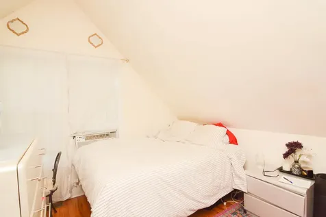 1314 West Roscoe Street Chicago IL 60657