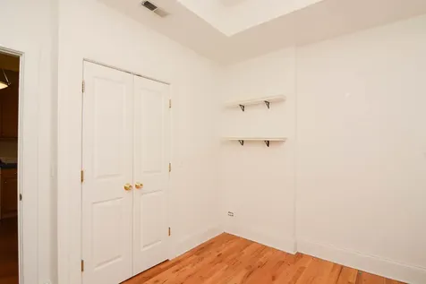 1314 West Roscoe Street Chicago IL 60657