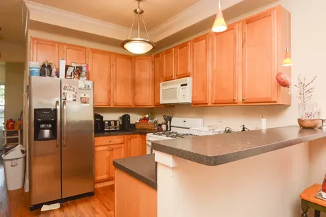 1314 West Roscoe Street Chicago IL 60657