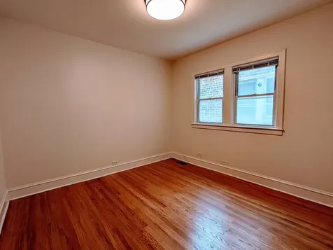 834 North Kolin Avenue Chicago IL 60651