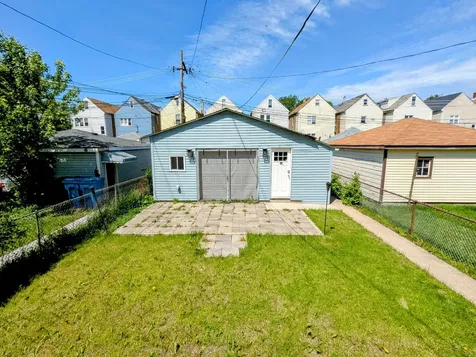 834 North Kolin Avenue Chicago IL 60651