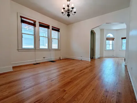 834 North Kolin Avenue Chicago IL 60651