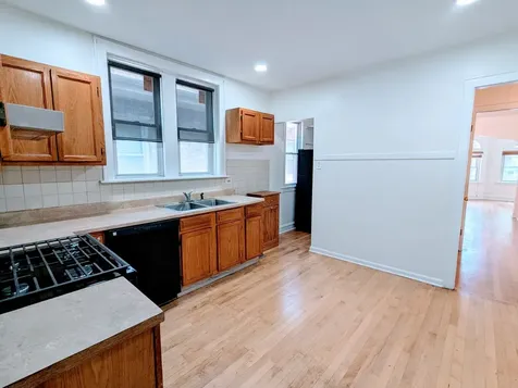834 North Kolin Avenue Chicago IL 60651