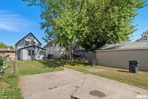 1416 17TH Avenue Moline IL 61265