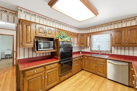 107 Roxborough Place Inverness IL 60010