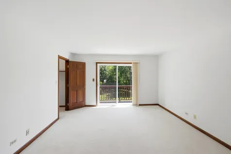 107 Roxborough Place Inverness IL 60010