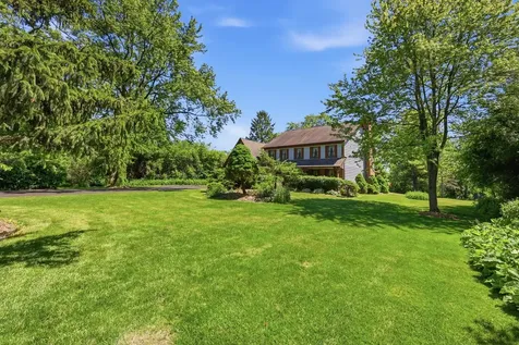 107 Roxborough Place Inverness IL 60010