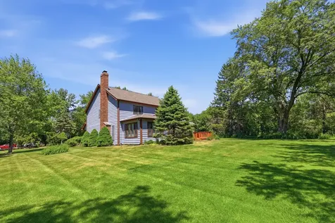 107 Roxborough Place Inverness IL 60010
