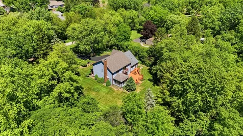 107 Roxborough Place Inverness IL 60010