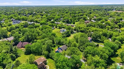 107 Roxborough Place Inverness IL 60010