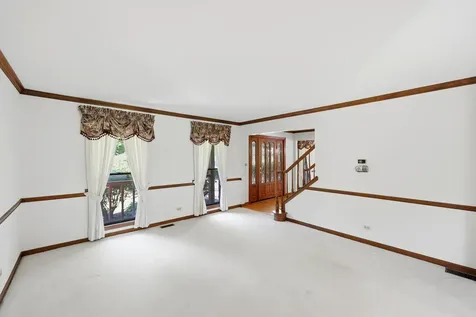 107 Roxborough Place Inverness IL 60010