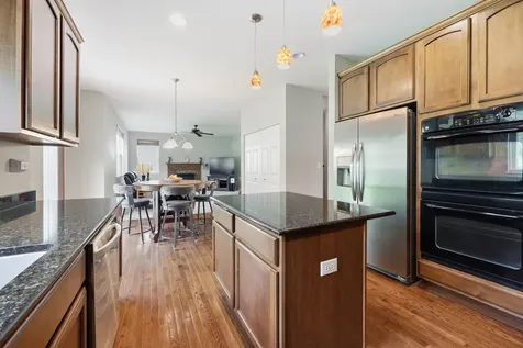 3328 Chase Lane Elgin IL 60124