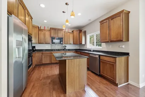 3328 Chase Lane Elgin IL 60124