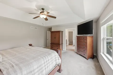 3328 Chase Lane Elgin IL 60124