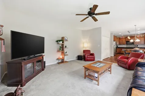 3328 Chase Lane Elgin IL 60124
