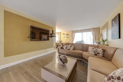 1500 Harbour Drive Wheeling IL 60090