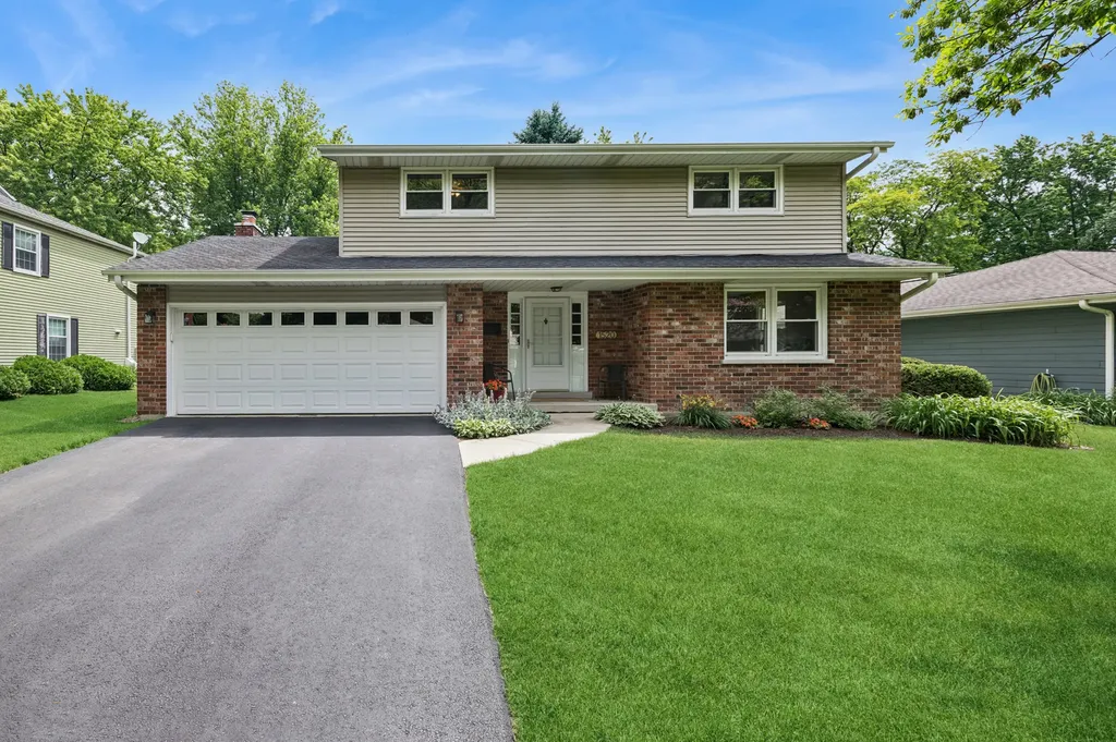 1520 Lark Lane Naperville IL 60565