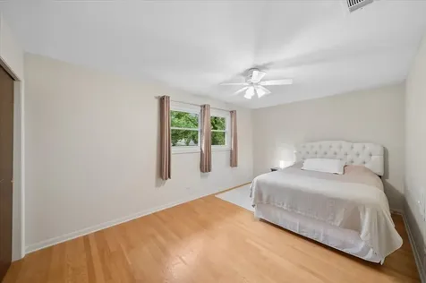 1520 Lark Lane Naperville IL 60565