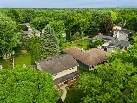 1520 Lark Lane Naperville IL 60565