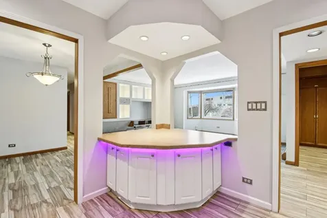 527 West Eastman Street Arlington Heights IL 60005